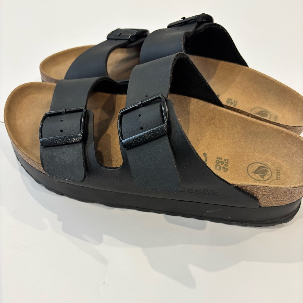 NWOT Black Birkenstocks Papillio - Size 40 (Women’s size 9)